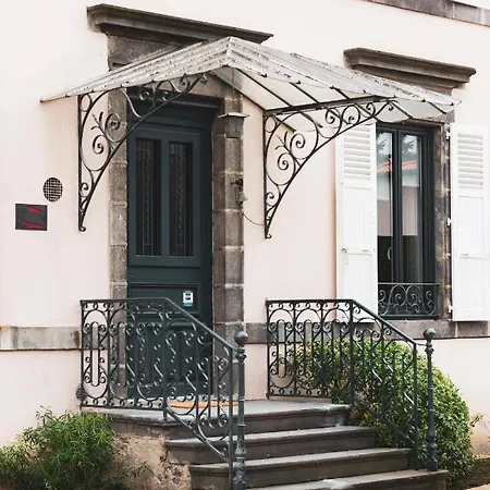 L'enclos De Ribains
