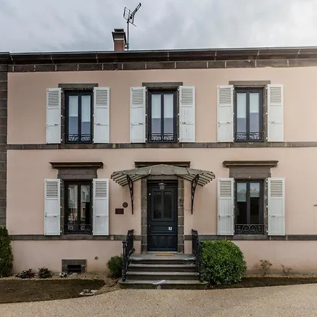 L'enclos De Ribains 3*