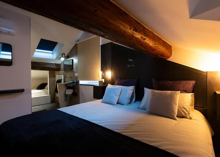 L'enclos De Ribains Pensjonat